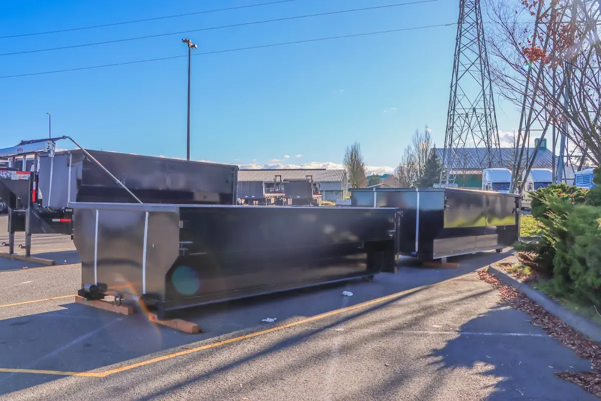 Professional dumpster rental and junk removal service in Hartford City